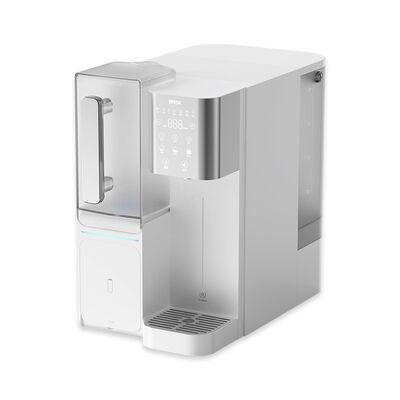 2200W 인스턴트 난방 다단계 필터레이션 및 설치 무료 디자인으로 스마트 데스크톱 RO 수정기